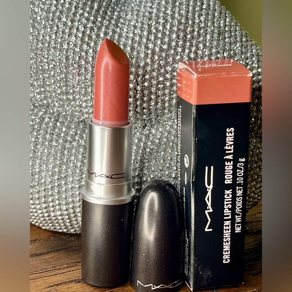MAC lipstick PEACH BLOSSOM cremesheen